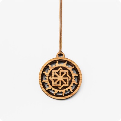 Оберег Молвинец в Солнечном круге из Дуба