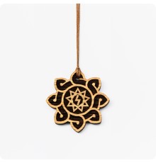 Оберег Перуница из Дуба в солнце