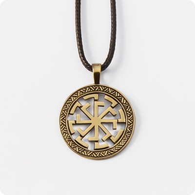 Оберег Светоч из латуни в круге