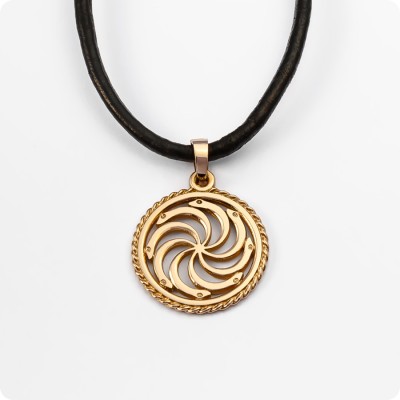 Оберег Змеевик из золота в круге