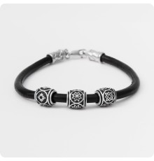 Кожаный браслет c тремя славянскими шармами (4мм)