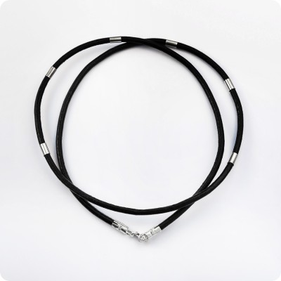 Кожаный шнур с серебряными вставками